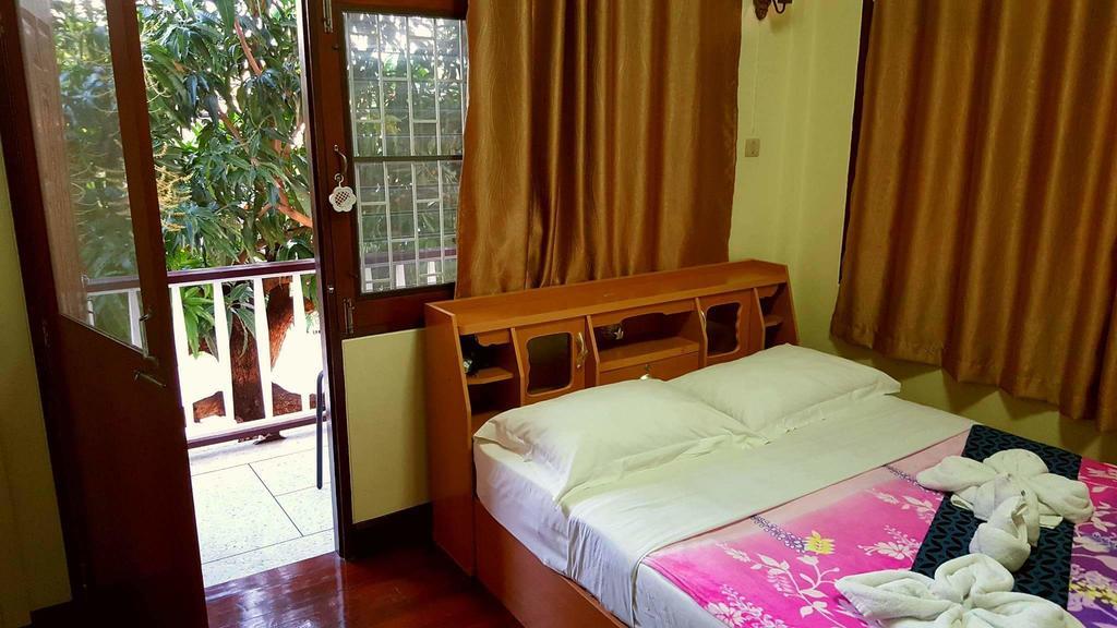 Emmanuel Guesthouse 쁘라쭈압키리칸 외부 사진