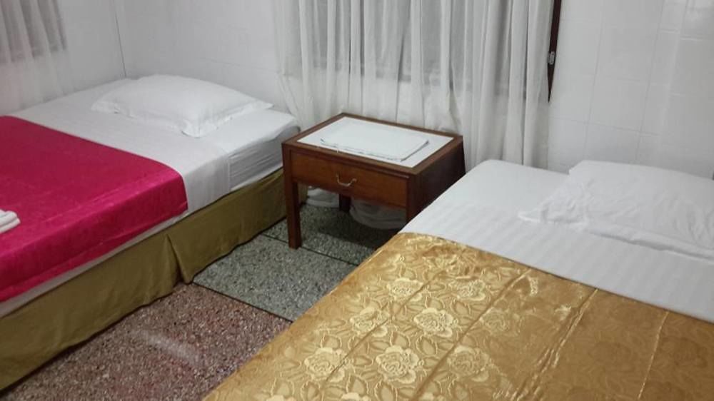 Emmanuel Guesthouse 쁘라쭈압키리칸 외부 사진