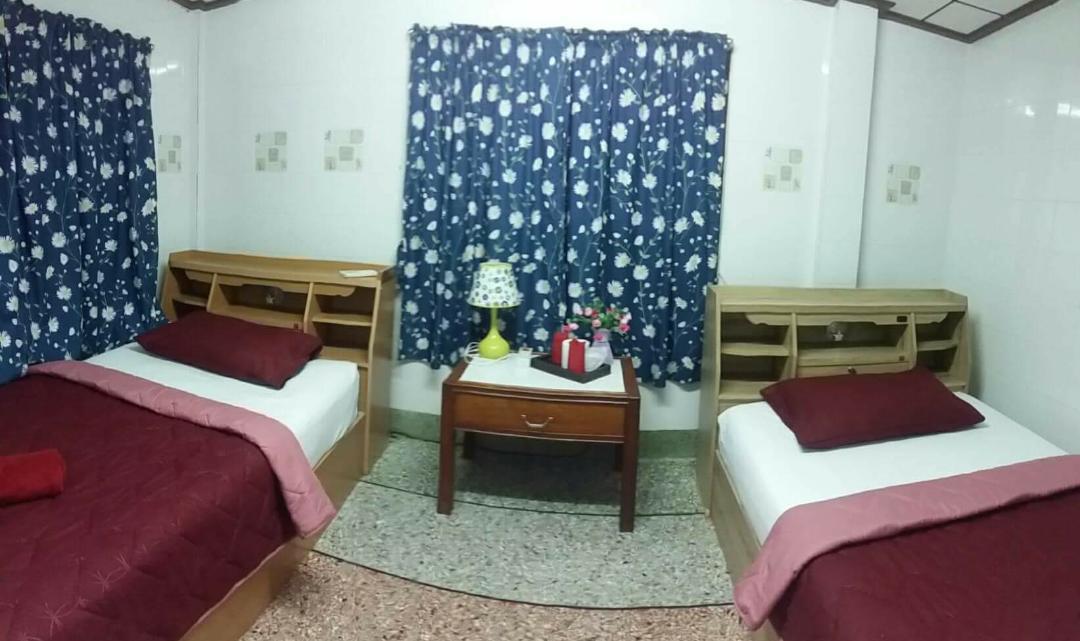 Emmanuel Guesthouse 쁘라쭈압키리칸 외부 사진