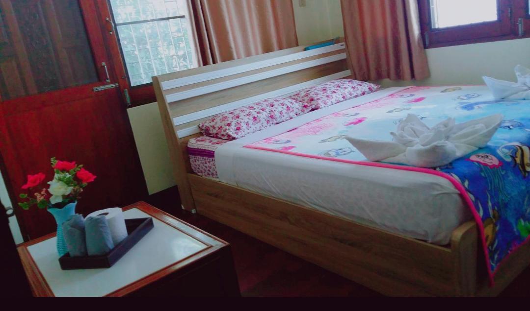 Emmanuel Guesthouse 쁘라쭈압키리칸 외부 사진